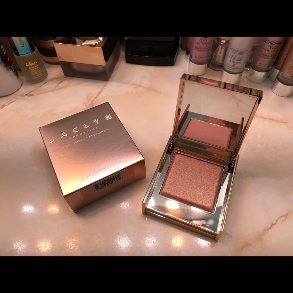 Jaclyn Cosmetics ~ ‘MESMERIZED’ Accent Light Highlighter ~ RARE & HTF ~ NIB